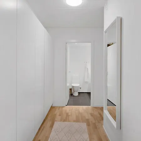 Modern Three-bedroom Next To Royal Arena And Airport